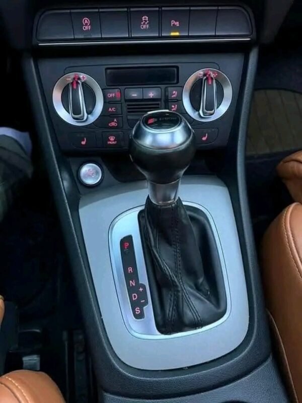 Audi Q3 Quattro/S-line/Keyless – Image 21