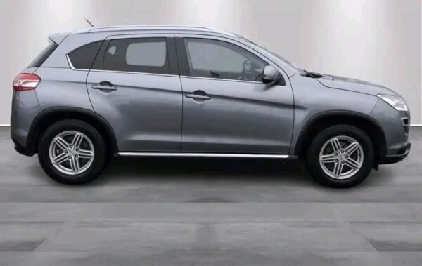 Peugeot 4008
