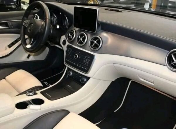 Mercedes-Benz GLA – Image 5