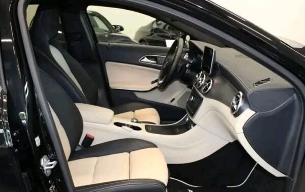 Mercedes-Benz GLA – Image 6