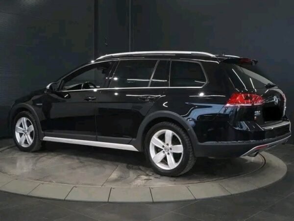 Volkswagen Golf Alltrack – Image 7