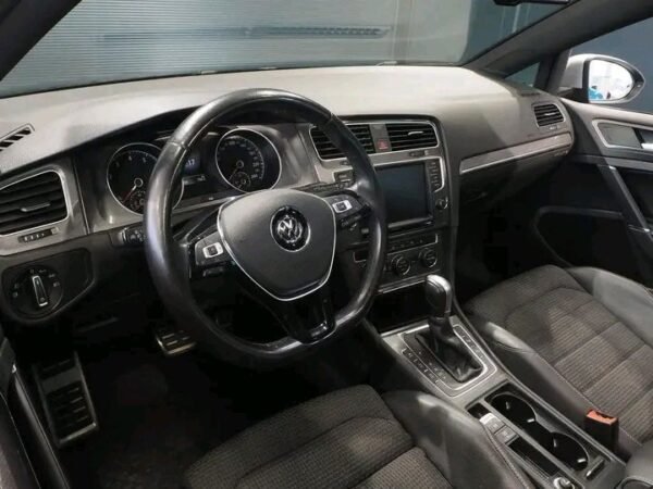 Volkswagen Golf Alltrack – Image 26