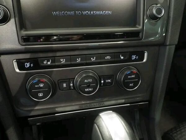 Volkswagen Golf Alltrack – Image 12