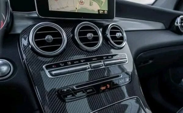 Mercedes-Benz GLC – Image 32