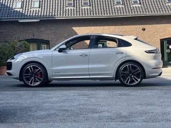 Porsche Cayenne GTS Coupé 22 – Image 6