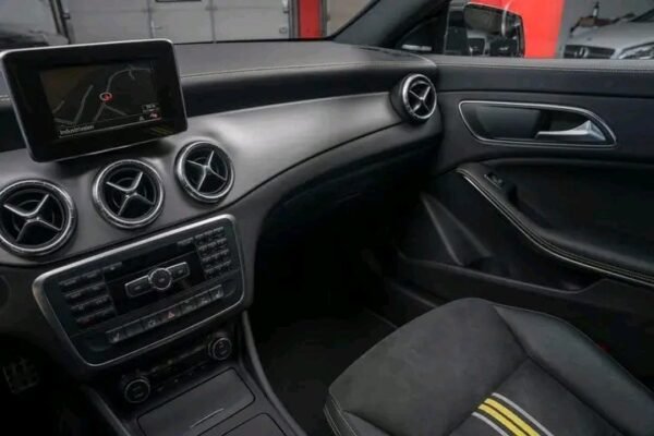 Mercedes-Benz CLA – Image 10