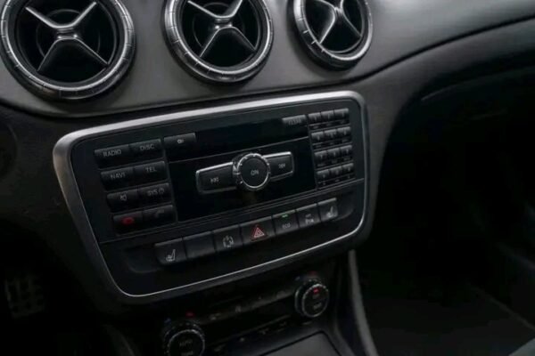 Mercedes-Benz CLA – Image 9