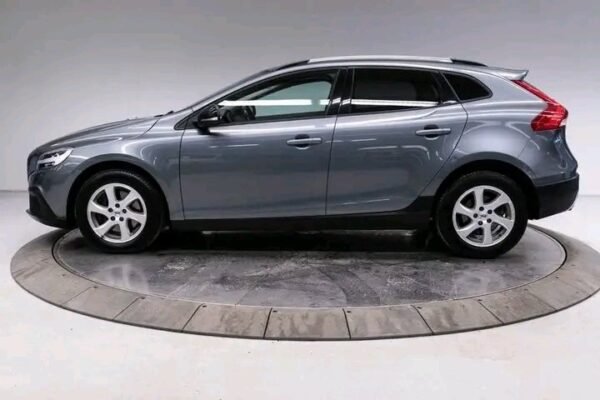 Volvo V40 Cross Country - Image 6