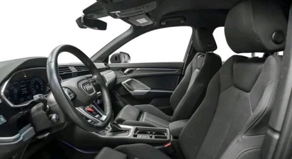 Audi Q3 - Image 12