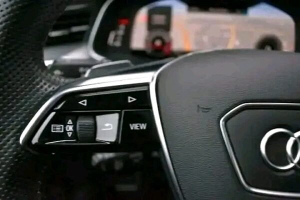 AUDI A6 TFSI S-LINE 340cv – Image 27