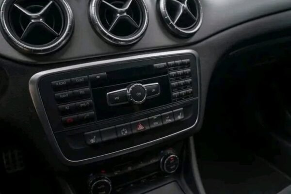 Mercedes-Benz CLA – Image 9
