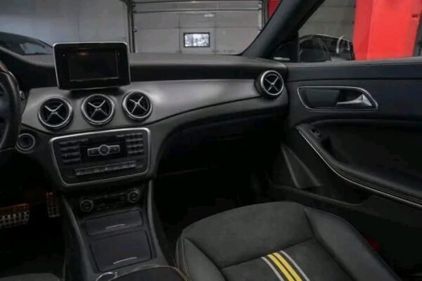 Mercedes-Benz CLA – Image 22