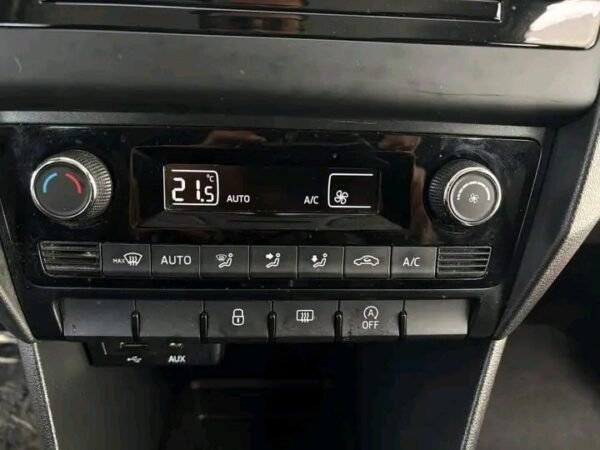 SKODA RAPID – Image 12