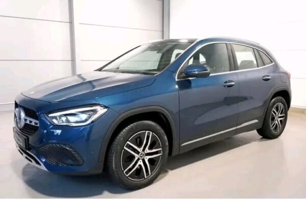 Mercedes-Benz GLA – Image 16