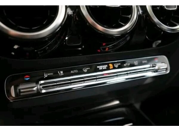 Mercedes-Benz GLA – Image 23
