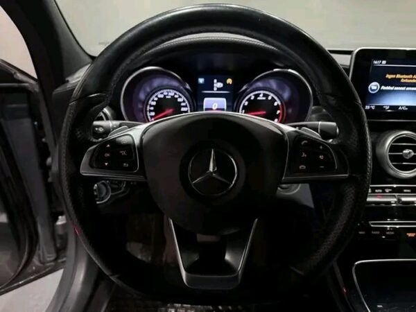 Mercedes-Benz C-Class – Image 15