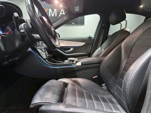 Mercedes-Benz C-Class – Image 2