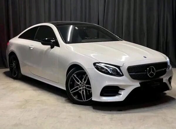 Mercedes-Benz E-Class – Image 12