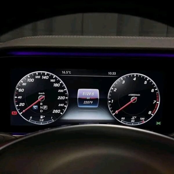 Mercedes-Benz E-Class – Image 10