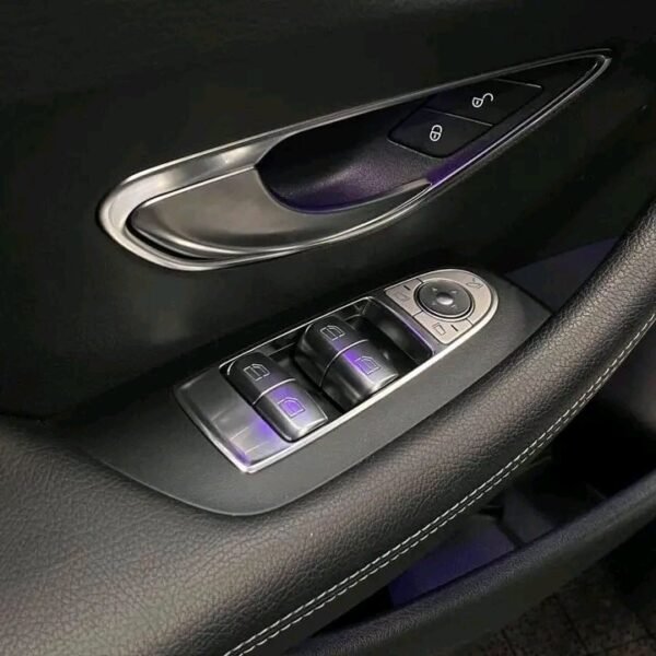 Mercedes-Benz E-Class – Image 14