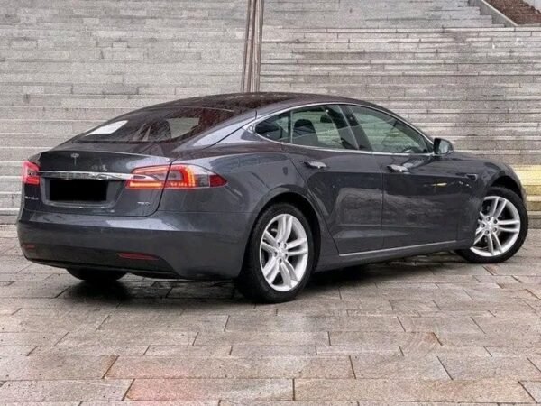 Tesla Model S – Image 7