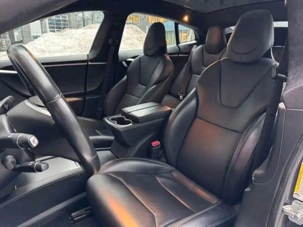 Tesla Model S – Image 2