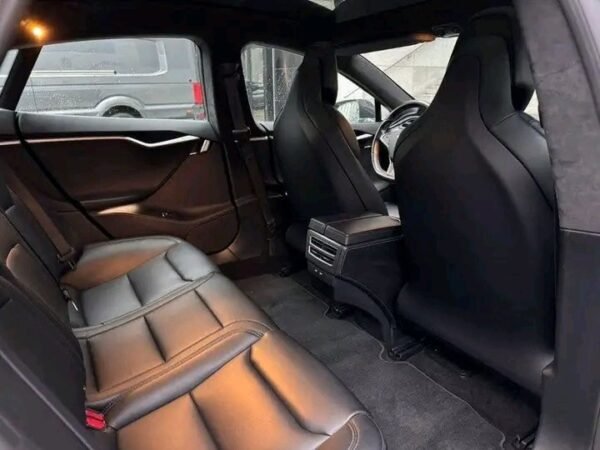 Tesla Model S – Image 8