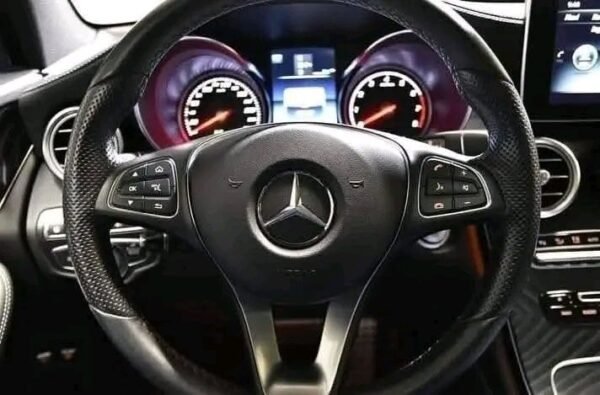 Mercedes-Benz GLC – Image 9