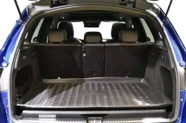 Mercedes-Benz GLC – Image 13