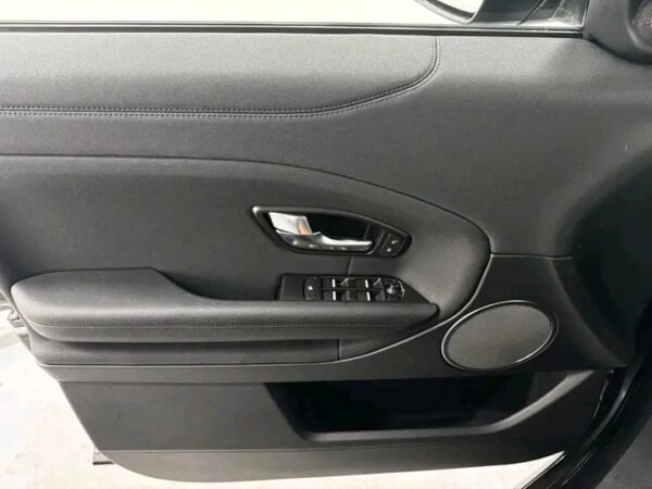 Land Rover Range Rover Evoque – Image 9