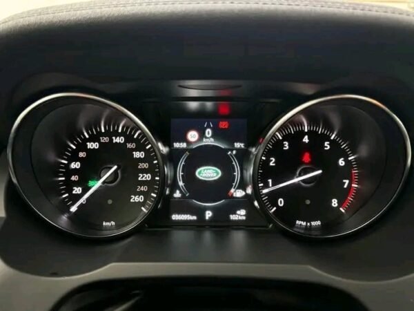 Land Rover Range Rover Evoque – Image 18