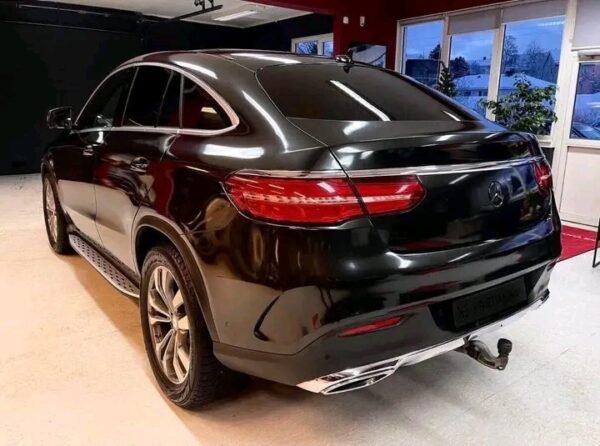 Mercedes-Benz GLE – Image 25