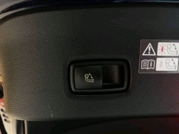 Mercedes-Benz GLE – Image 38