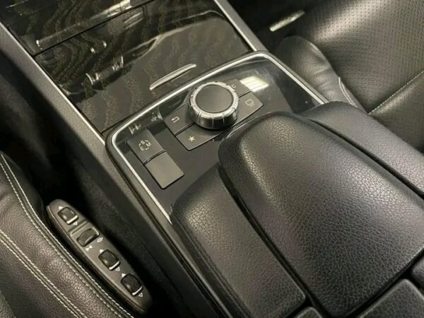 Mercedes E-Class Coupé – Image 9