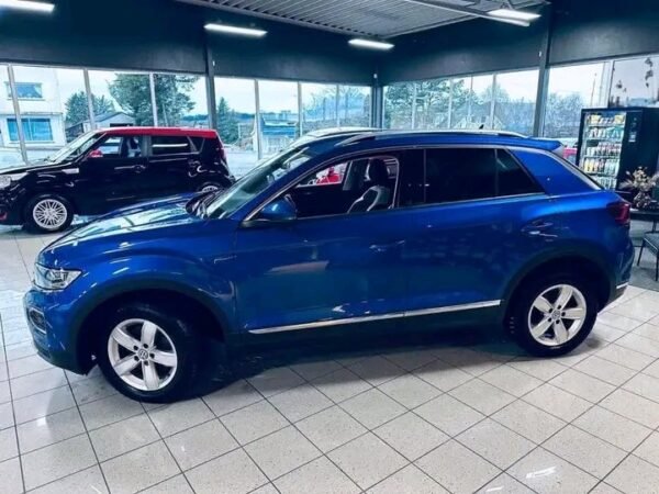 Volkswagen T-Roc – Image 18