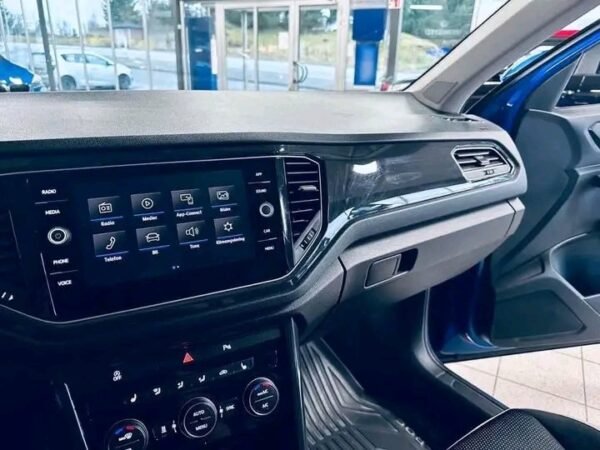 Volkswagen T-Roc – Image 24