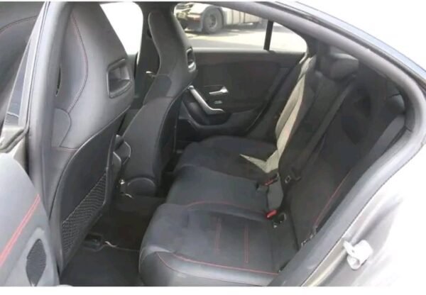 Mercedes-Benz CLA 200 AMG – Image 2