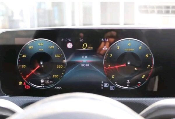 Mercedes-Benz CLA 200 AMG – Image 8