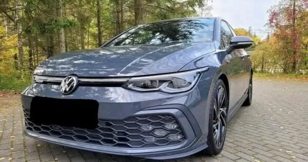 Volkswagen Golf VIII 2.0 – Image 6