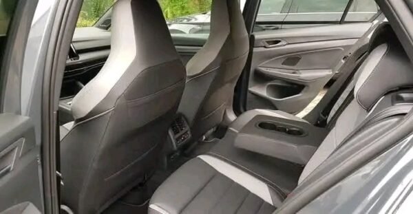 Volkswagen Golf VIII 2.0 – Image 20