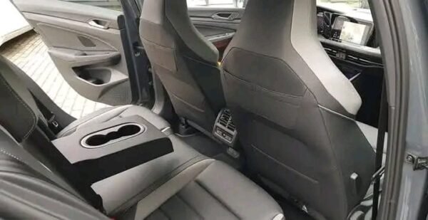 Volkswagen Golf VIII 2.0 – Image 17