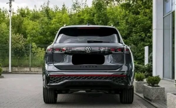 Volkswagen Tiguan – Image 37