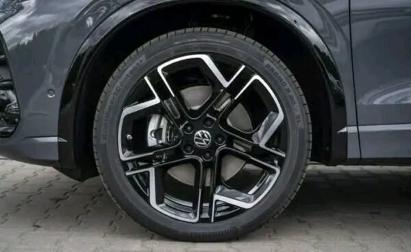 Volkswagen Tiguan – Image 34