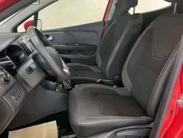 Renault Clio – Image 6