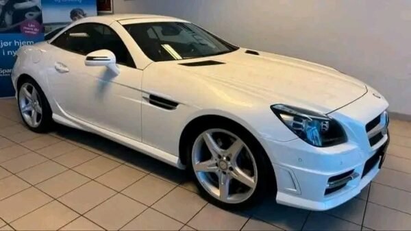 Mercedes-Benz SLK 350 V6 AMG – Image 11