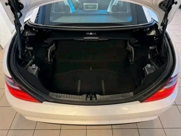 Mercedes-Benz SLK 350 V6 AMG – Image 6