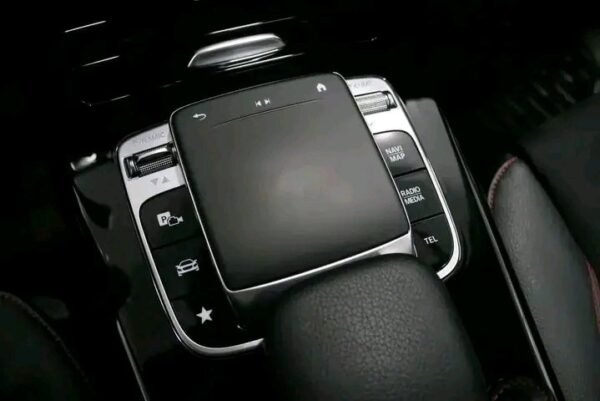 Mercedes-Benz CLA – Image 8