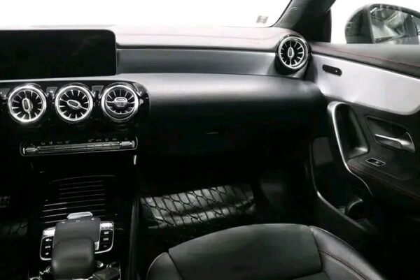 Mercedes-Benz CLA – Image 27