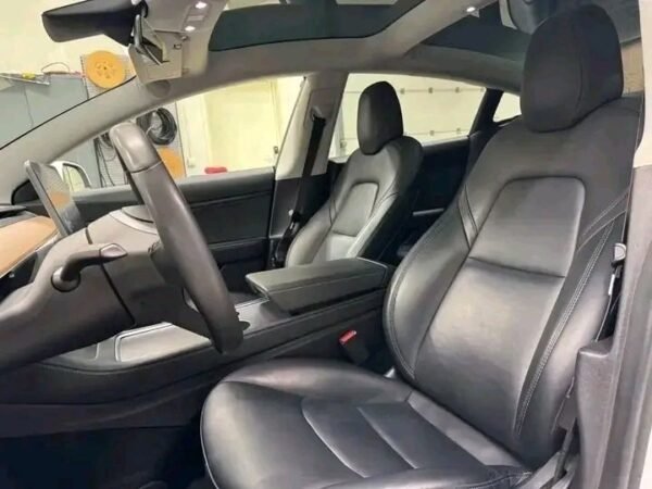 Tesla model 3 – Image 4
