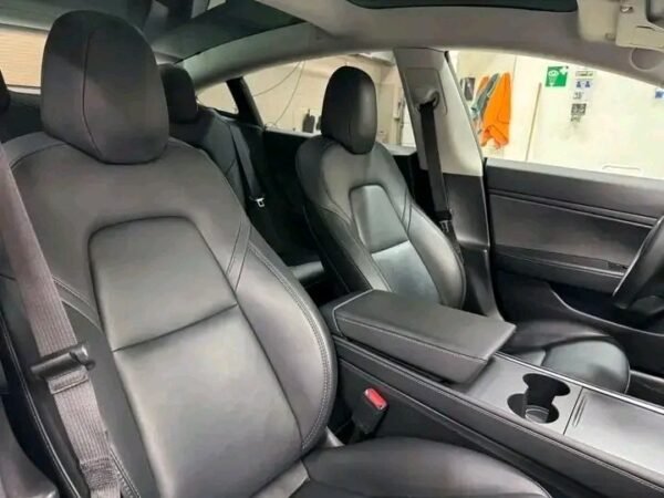 Tesla model 3 – Image 9